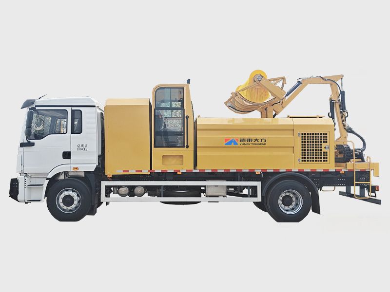 HGY5180TXQBEV型纯电动墙面清洗车